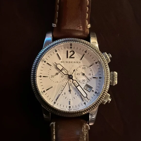 Burberry Silver White Stainless Steel Leather BU7817 Men's Wristwatch 42 mm - Picture 2 of 6